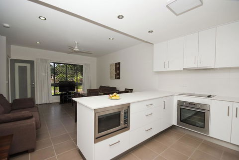 Woodville Beach Townhouse 6 - Accommodation Melbourne 4