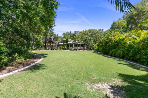 Coloured Sands - Rainbow Beach Resort - 5 Mins To Beach - Accommodation Melbourne 21