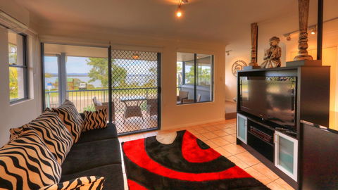Dolphin Waters - Accommodation Melbourne 7