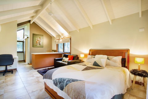 Airlie Beach Eco Cabins - Adults Only - Accommodation Melbourne 13