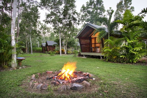 Airlie Beach Eco Cabins - Adults Only - Accommodation Melbourne 1