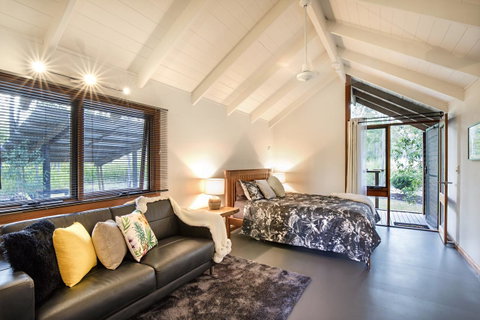 Airlie Beach Eco Cabins - Adults Only - Accommodation Melbourne 21