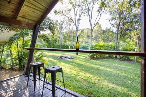 Airlie Beach Eco Cabins - Adults Only - Accommodation Melbourne 2
