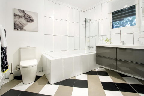 Airlie Beach Eco Cabins - Adults Only - Accommodation Melbourne 34