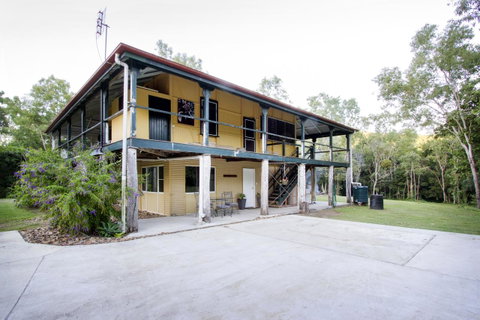 Airlie Beach Eco Cabins - Adults Only - Accommodation Melbourne 44