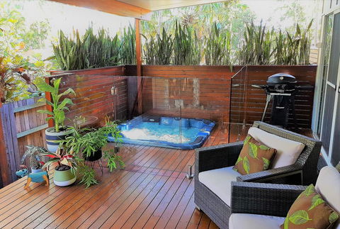 Pandanus Spa Cottage - Accommodation Melbourne 0