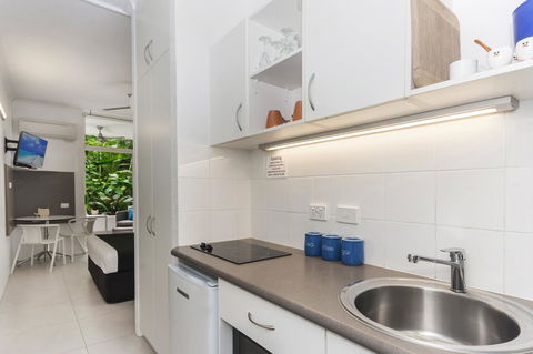 By The Sea Port Douglas - Accommodation Melbourne 13