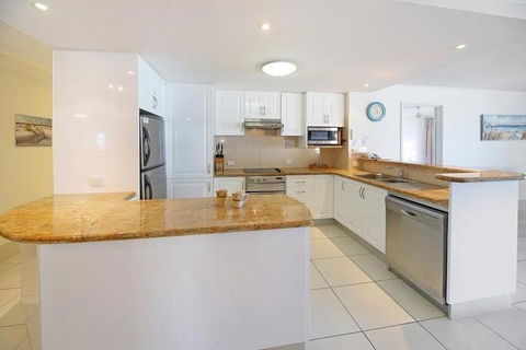 Coolum Caprice - Accommodation Melbourne 5