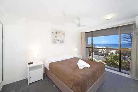Coolum Caprice - Accommodation Melbourne 6