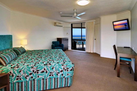 Coolum Caprice - Accommodation Melbourne 21