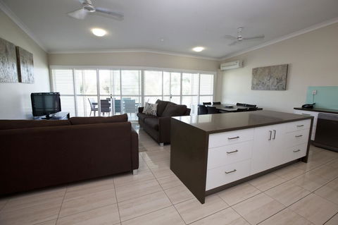 Mariners North Holiday Apartments - Accommodation Melbourne 28