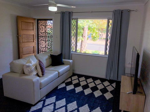 Picnic Point Villas - Melbourne 4u 0