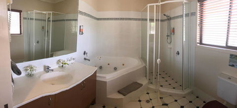 The Bearded Dragon Boutique Hotel - Accommodation Melbourne 5