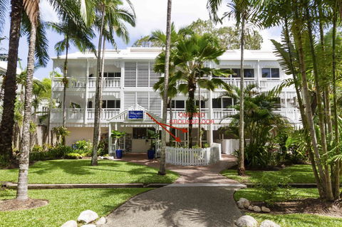The White House Port Douglas - Accommodation Melbourne 1