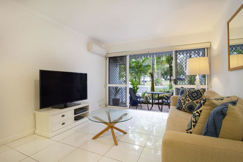 The White House Port Douglas - Accommodation Melbourne 16