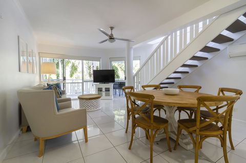The White House Port Douglas - Accommodation Melbourne 7