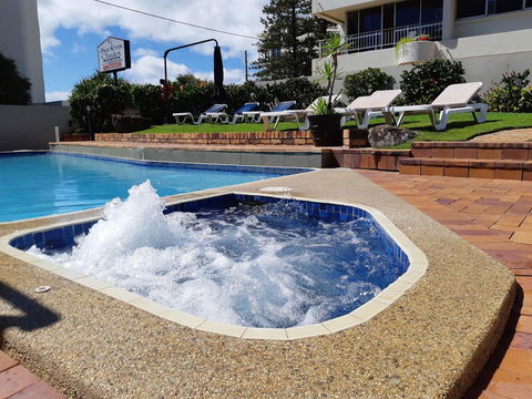 Surfers Chalet - Accommodation Melbourne 2