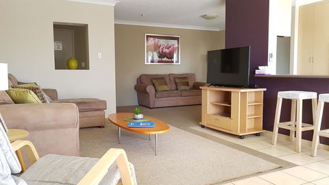 Surfers Chalet - Accommodation Melbourne 18
