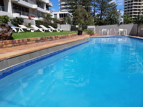 Surfers Chalet - Accommodation Melbourne 7
