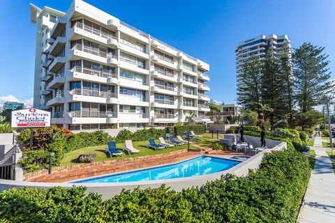 Surfers Chalet - Accommodation Melbourne 0