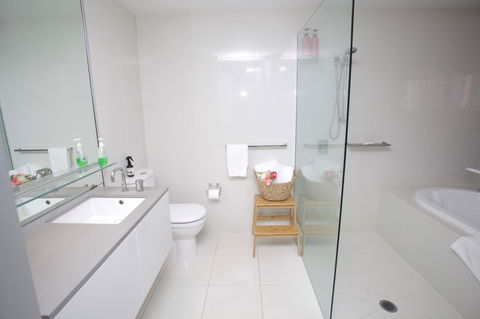 Circle Luxury Holidays - Accommodation Melbourne 6