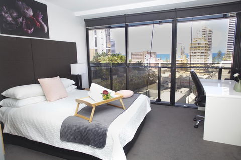 Circle Luxury Holidays - Accommodation Melbourne 9