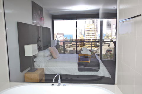 Circle Luxury Holidays - Accommodation Melbourne 5