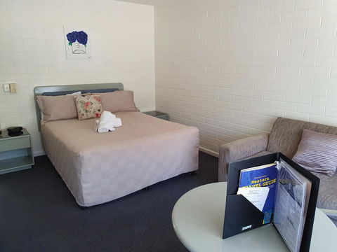 Dalby Manor Motor Inn - Melbourne 4u 7