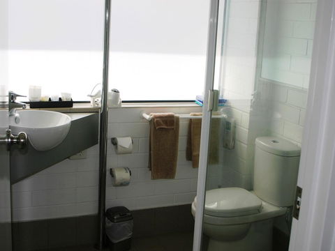 Dalby Manor Motor Inn - Melbourne 4u 20