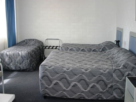 Dalby Manor Motor Inn - Melbourne 4u 17
