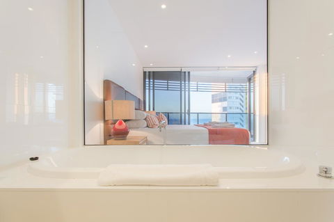 Oracle Resort Broadbeach - Gclr - Accommodation Melbourne 11