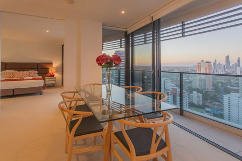 Oracle Resort Broadbeach - Gclr - Accommodation Melbourne 10