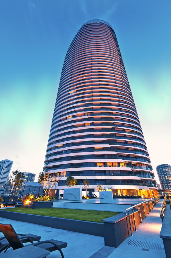Broadbeach QLD Melbourne 4u