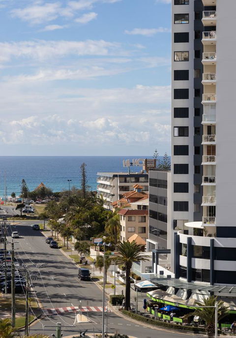 Qube Broadbeach - Accommodation Melbourne 8