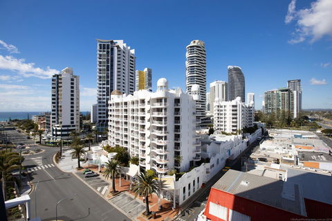 Qube Broadbeach - Accommodation Melbourne 10