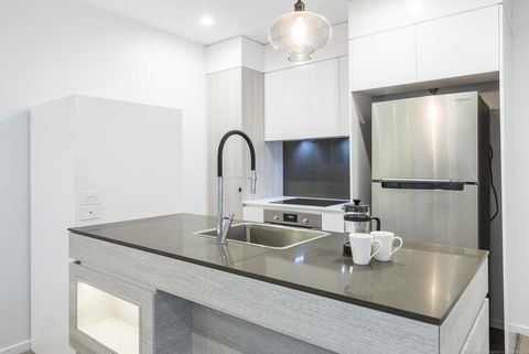 Boardwalk Burleigh Beach - Official - Accommodation Melbourne 38