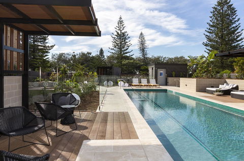 Boardwalk Burleigh Beach - Official - Accommodation Melbourne 15