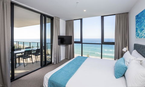 Boardwalk Burleigh Beach - Official - Accommodation Melbourne 4