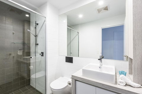Boardwalk Burleigh Beach - Official - Accommodation Melbourne 33