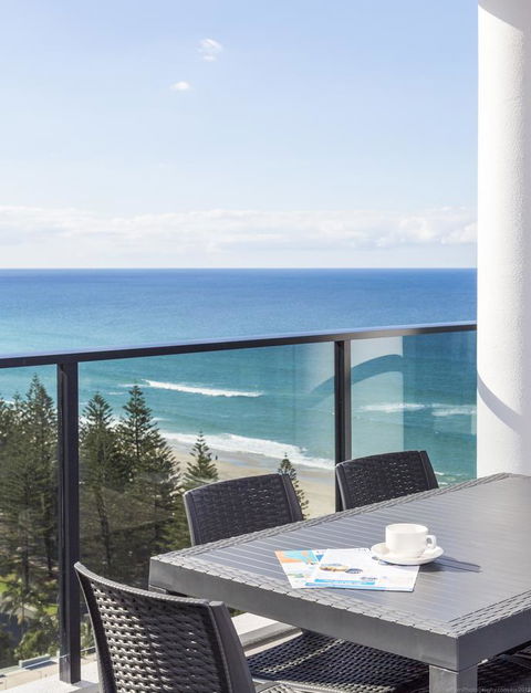 Boardwalk Burleigh Beach - Official - Accommodation Melbourne 24