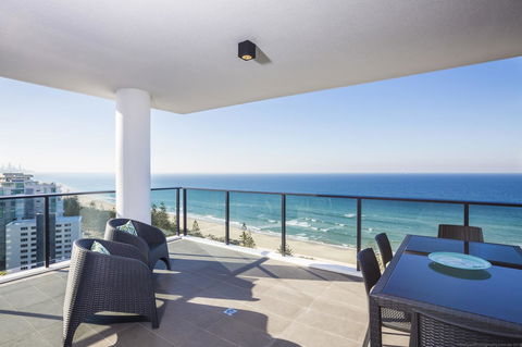 Boardwalk Burleigh Beach - Official - Accommodation Melbourne 2