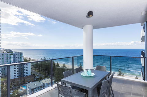 Boardwalk Burleigh Beach - Official - Accommodation Melbourne 22