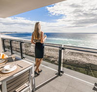 Iconic Kirra Beach Resort - Accommodation Melbourne