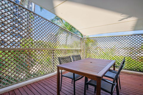Tiki Hotel Apartments Surfers Paradise - Accommodation Melbourne 10