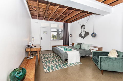 The Pink Hotel Coolangatta - Accommodation Melbourne 23