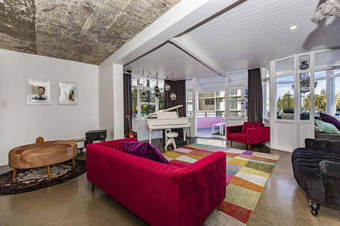 The Pink Hotel Coolangatta - Accommodation Melbourne 7