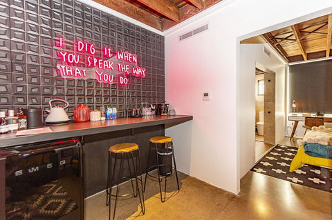 The Pink Hotel Coolangatta - Accommodation Melbourne 20