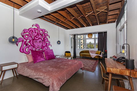 The Pink Hotel Coolangatta - Accommodation Melbourne 33