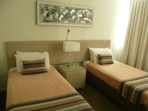 Grosvenor Beachfront Apartments Surfers Paradise - Accommodation Melbourne 20