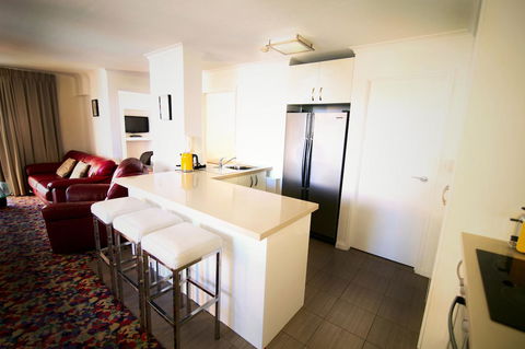 Grosvenor Beachfront Apartments Surfers Paradise - Accommodation Melbourne 4